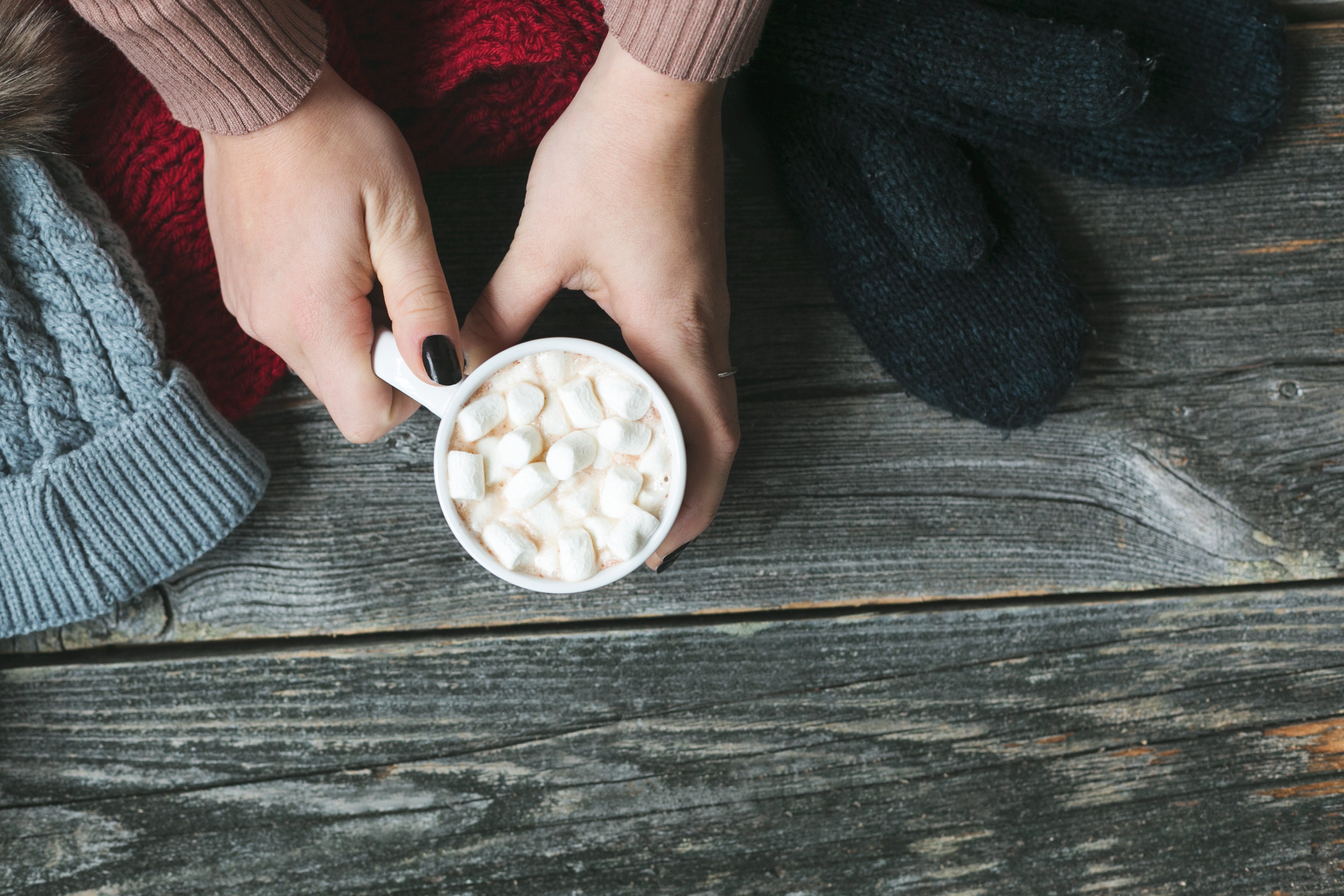 Melville Candy Delicious Hot Chocolate Spoons - Individually Wrapped  Chocolate Stirrers with Marshmallows for Hot Cocoa - Candy Spoons for Hot